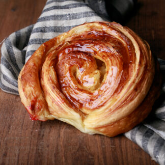 Roulé aux pommes façon tatin.